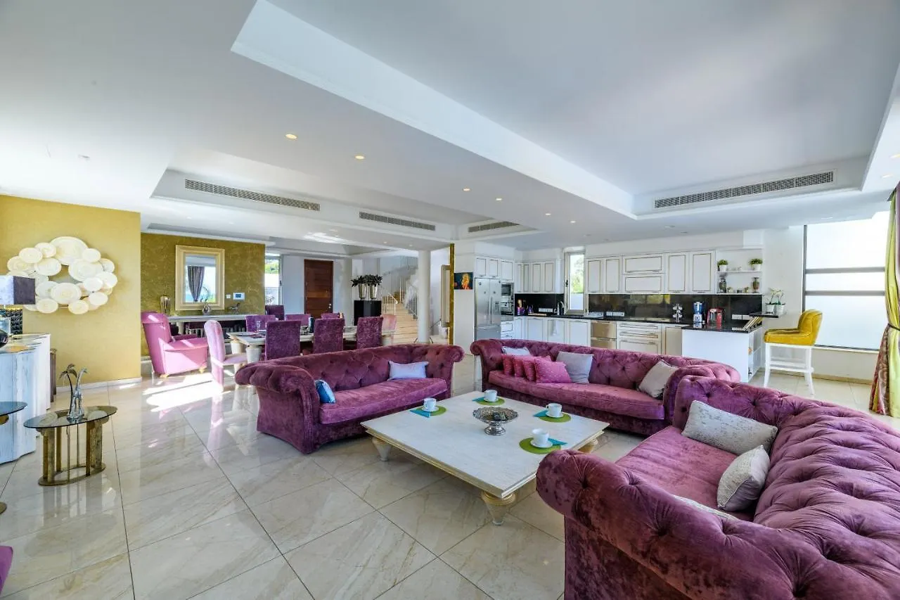 Lombardi Seafront Villa 프로타라스 키프로스
